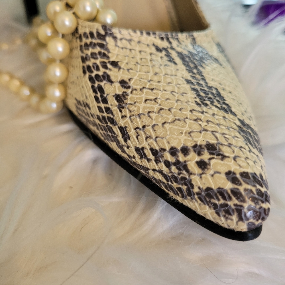Alfred sung pure shoes snake print NWOT